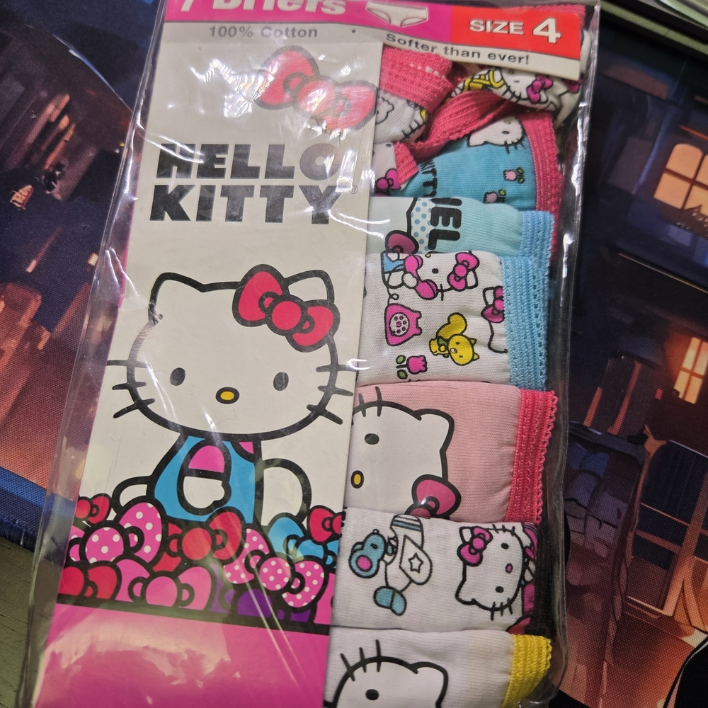 Hello Kitty Girls NEW 7-Pack Briefs Underwear - Size 4 - 100% Cotton - Picture 3 of 5